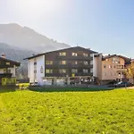 Brixen Alpin Living 19 شقة بريكسن ام تاله