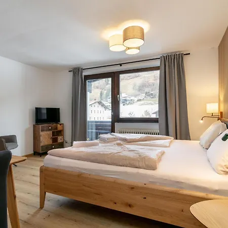 Brixen Alpin Living 19 *